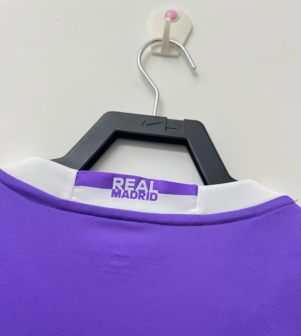 Real Madrid Long Sleeve Away Shirt - 2016-17